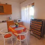 In 43608 شقة *